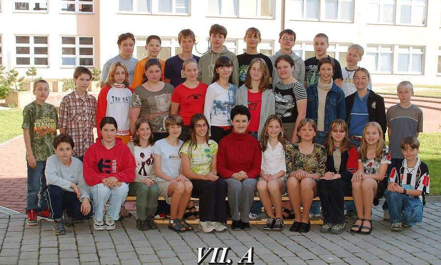 FOTOGALERIE TŘÍD - 2003/2004