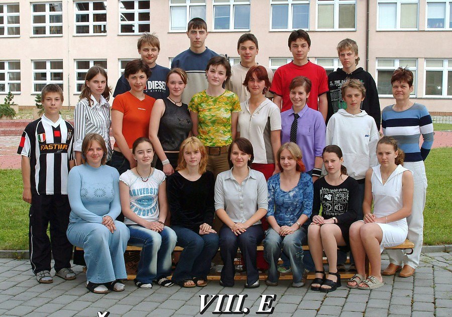 FOTOGALERIE TŘÍD - 2003/2004