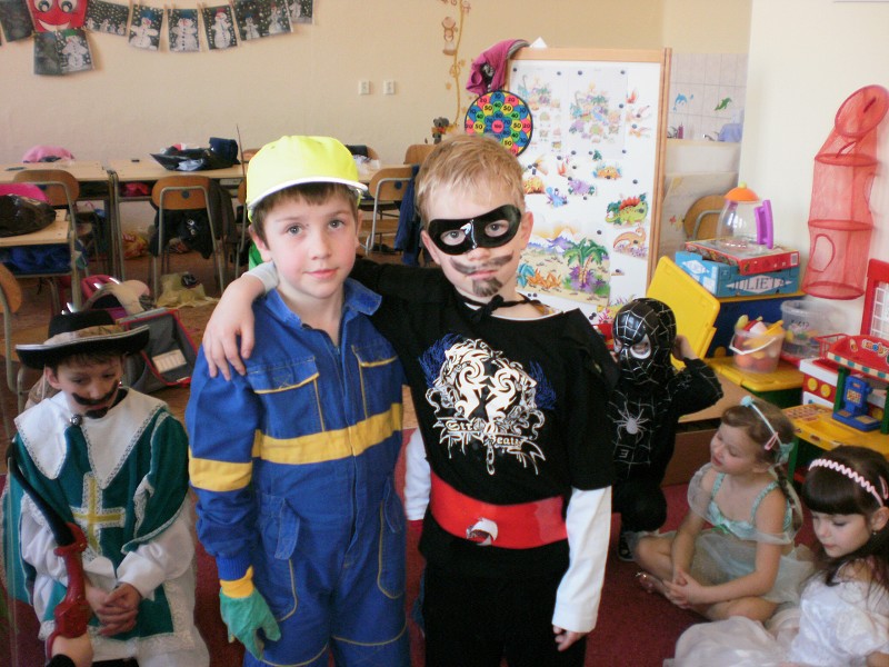 Maškarní karneval v družině 2011