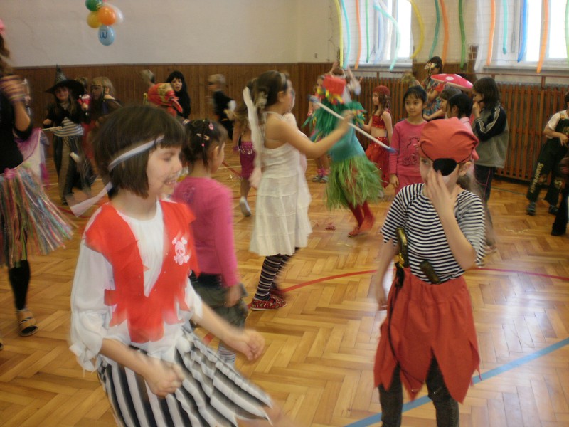 Maškarní karneval v družině 2011