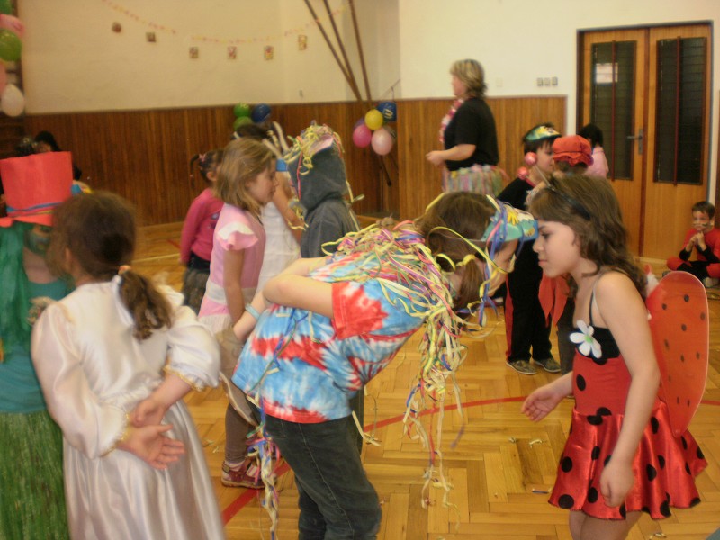 Maškarní karneval v družině 2011