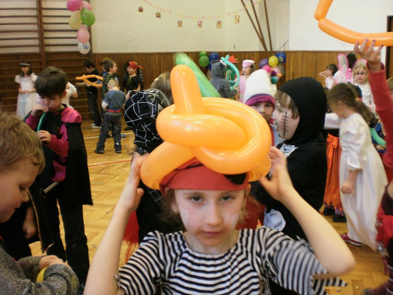 Maškarní karneval v družině 2011