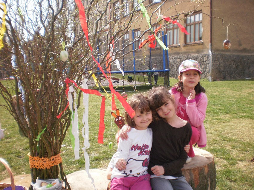 Jaro na školní zahradě