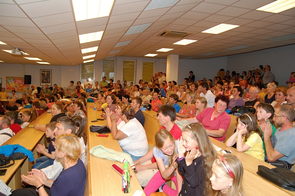 Kluci a holky z naší školky? …a skřivánci